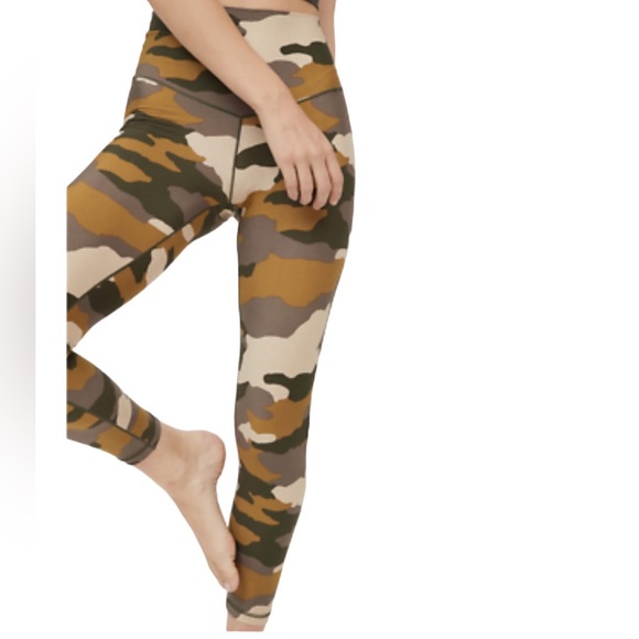 aerie Pants - Aerie Offline Real Me High Waisted Camo Leggings